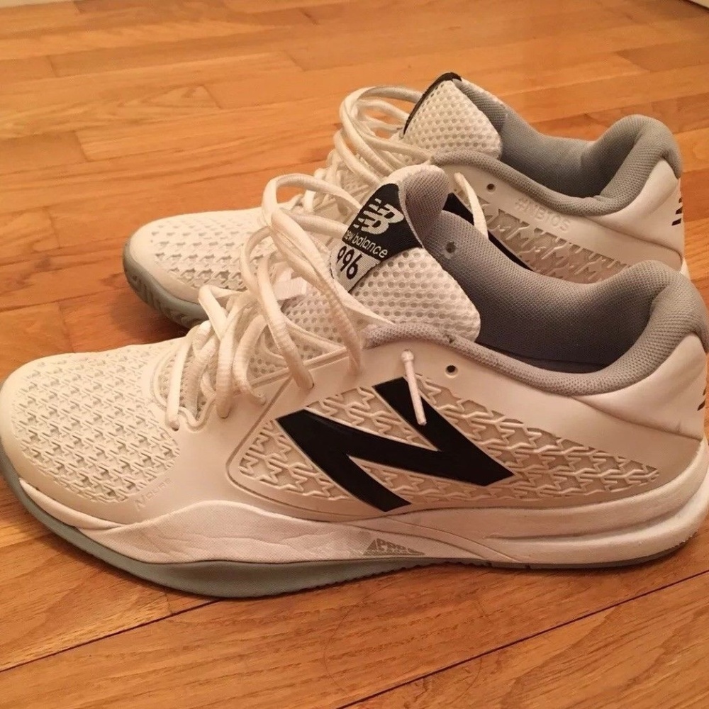 New Balance 996v2 Tennis Shoes